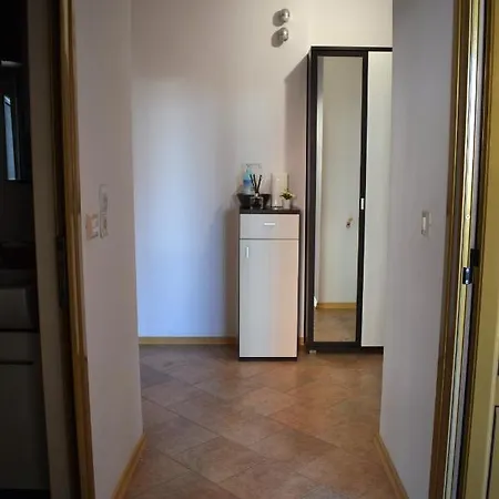 Lovely 3-bedroom Entire City Center Apartment