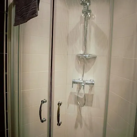 Lovely 3-bedroom Entire City Center Apartment Veliko Tarnovo