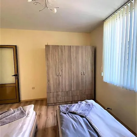 Lovely 3-bedroom Entire City Center Apartment
